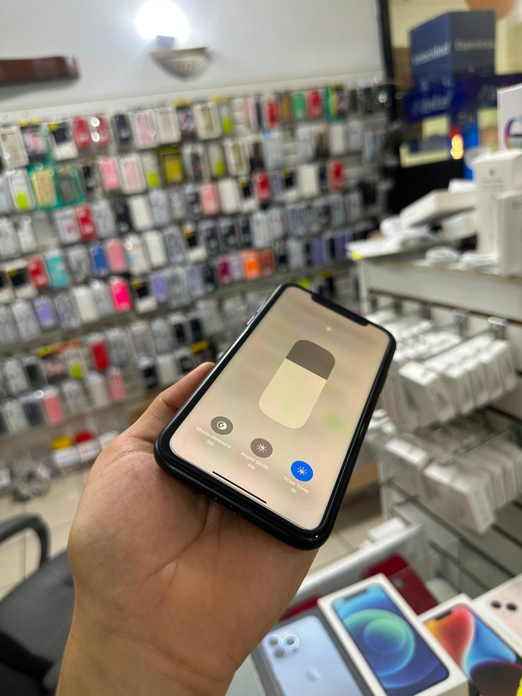 Iphone XR de 64 Gb negro de exibicion